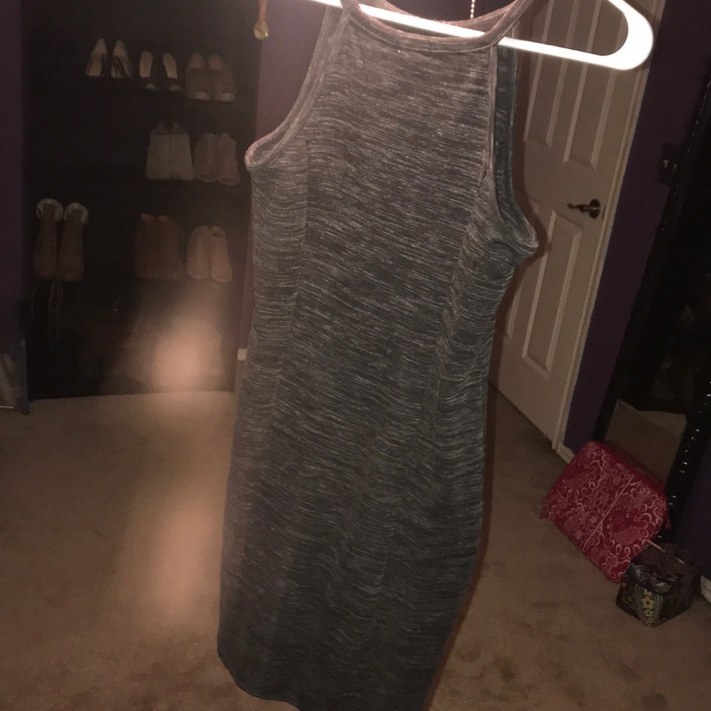 Cute dark grey dress!